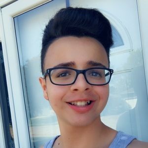 Meet your Posher, Laith